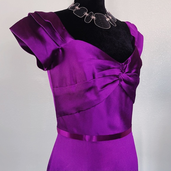 Marchesa Off The Shoulder Mikado Pique Gown - Picture 6 of 11